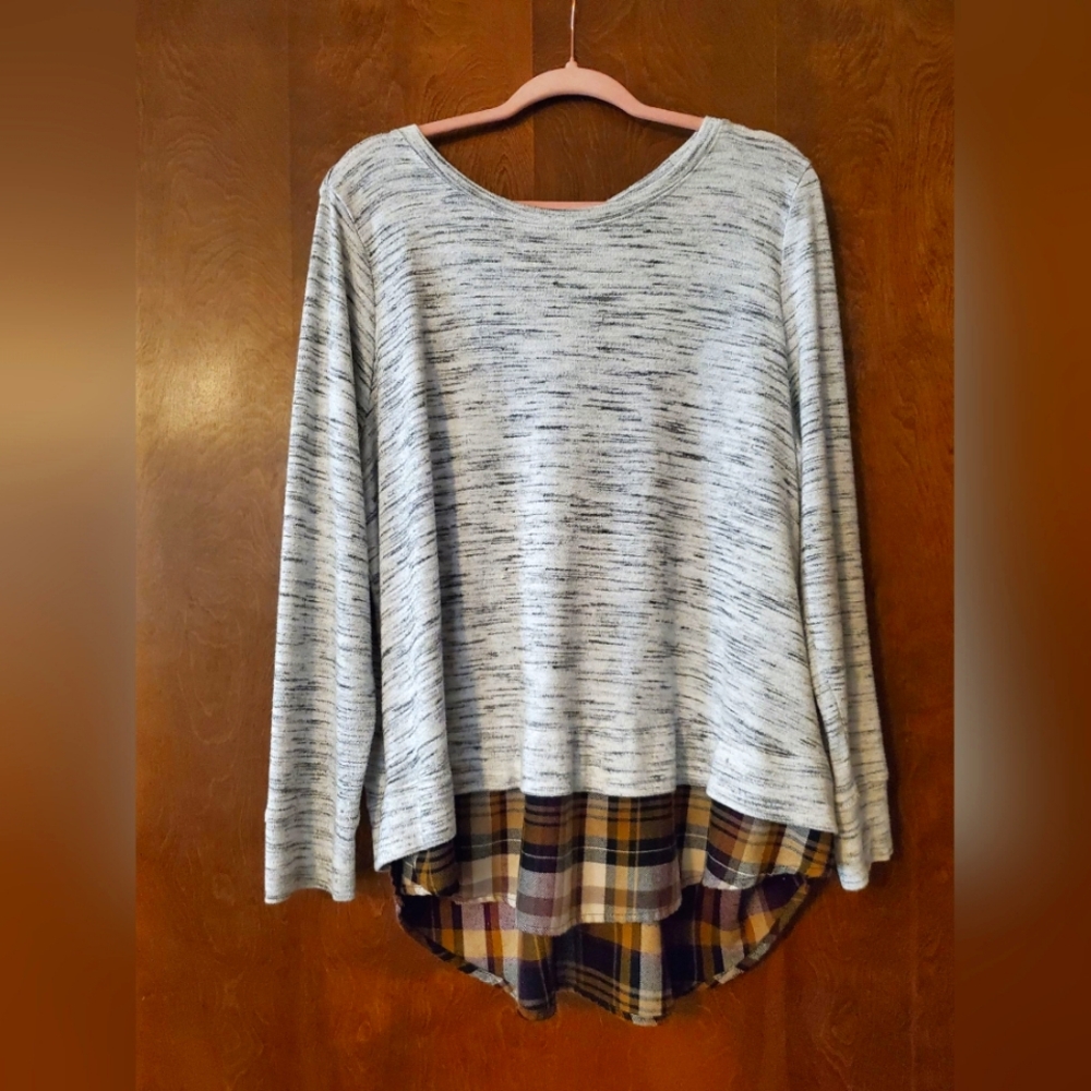 Maurices Knot Back Long sleeve shirt size 1x